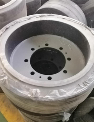 Wirtgen الاطارات الصلبة ( العجلات الأمامية ) الجزء رقم 163730647