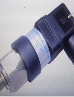 Wirtgen الضغط التبديل رقم الجزء 121736  