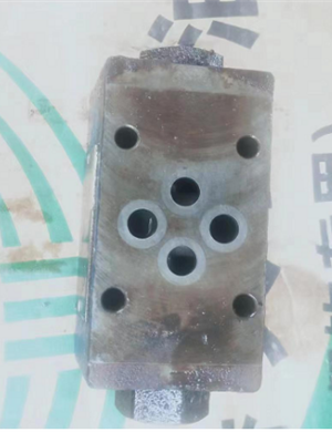Wirtgen الساق الخلفية اسطوانة صمام التحكم رقم الجزء 53644 