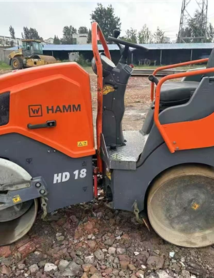 هامر 22 سنة 18 عجلات الصلب الصغيرة مع مجموعة واحدة ، 1700 ساعة