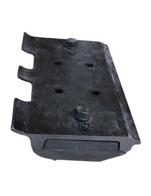 VOLVO ABG7820   Rubber track pads with bolt on