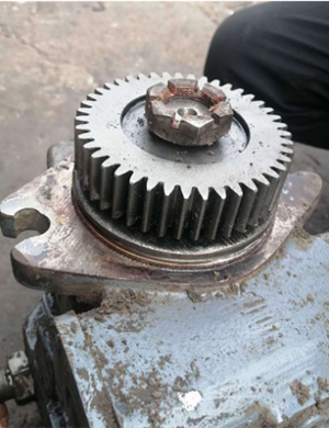  milling machine traveling hydraulic pump part number 2056114