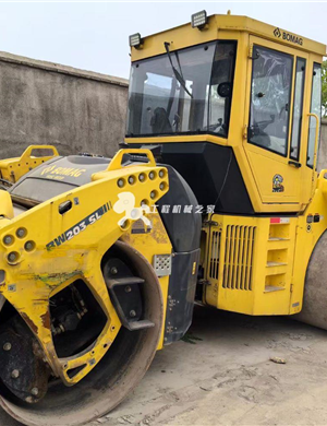 One BOMAG 203 double drum in 2020