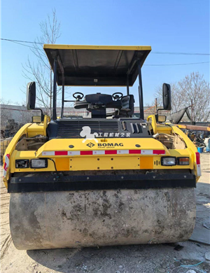  One BOMAG 203 double drum in August 2020, with over 3000 hours!