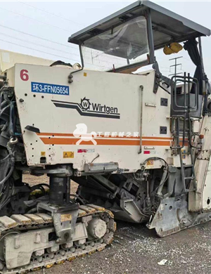 11 years old imported Wirtgen W2100 milling machine, in good condition