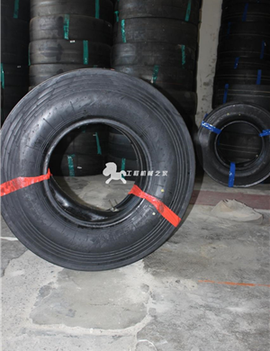 W35 milling machine tire part number 2138566 