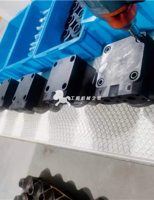 M5BF045 Вентиляторный двигатель XCMG Экскаватор