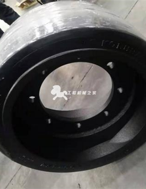 WIRTGEN front solid tire part number 2138566 