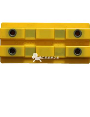 Wirtgen track shoe rubber block (split type) part number 2102696