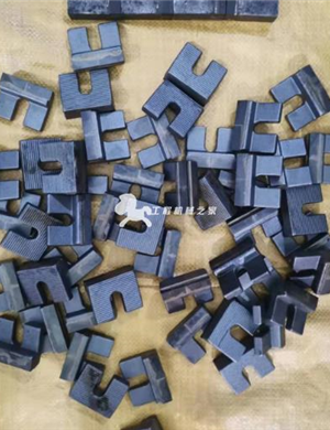  BOMAG small slide rail Bottom cutting cutter part number 350100001 