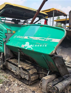 Fogler 1880L telescopic plate paver from 2017, with a configuration of 3-7.5 meters