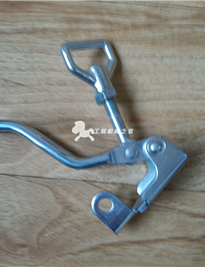  BOMAG Side Cover Latch Part Number 05933037  