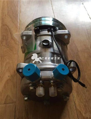 BOMAG air conditioning compressor part number 05579190