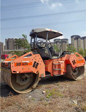 2018 XCMG 903 roller rental