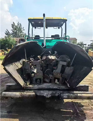 18 year Vogele 1880L telescopic plate paver