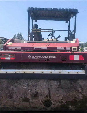 Sell 16-year-old Danapak 6200 double steel wheels roller