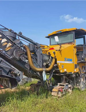 Selling a 2019 XCMG 200K2 milling machine with over 3000 hours of high-quality vehicle condition,